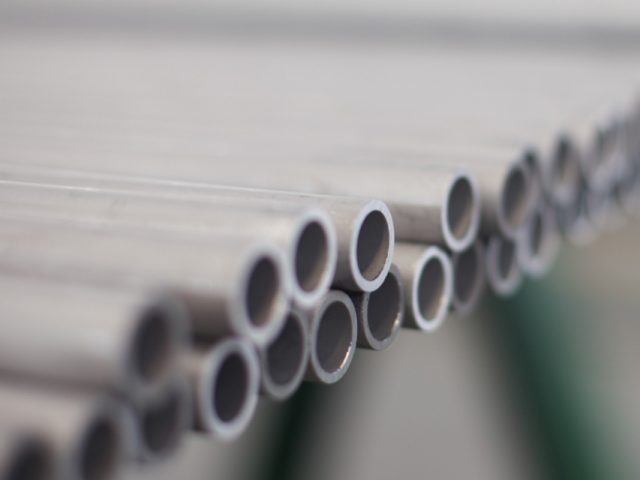 Urea grade austenitic seamless stainless steel tubes